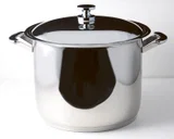 WMC8228 WMC soepkom met deksel 28 cm 1